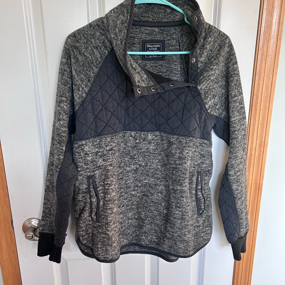 Abercrombie & Fitch Asymmetrical Snap Up Fleece Pullover Sweatshirt